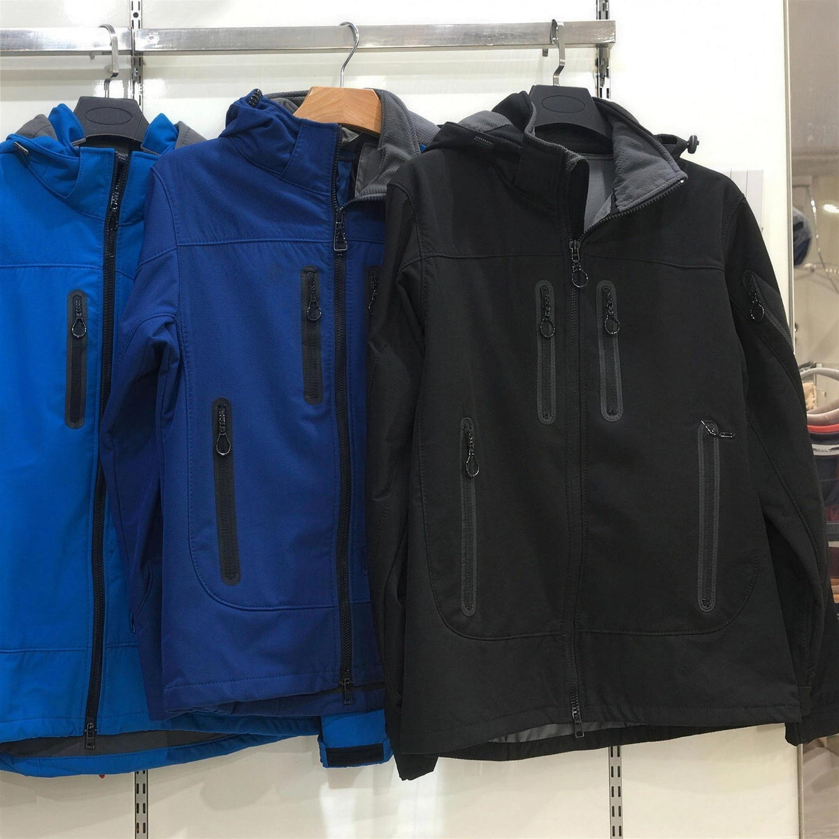Softshell Jas Heren | Capuchon | Gevoerd | Veel Zakken