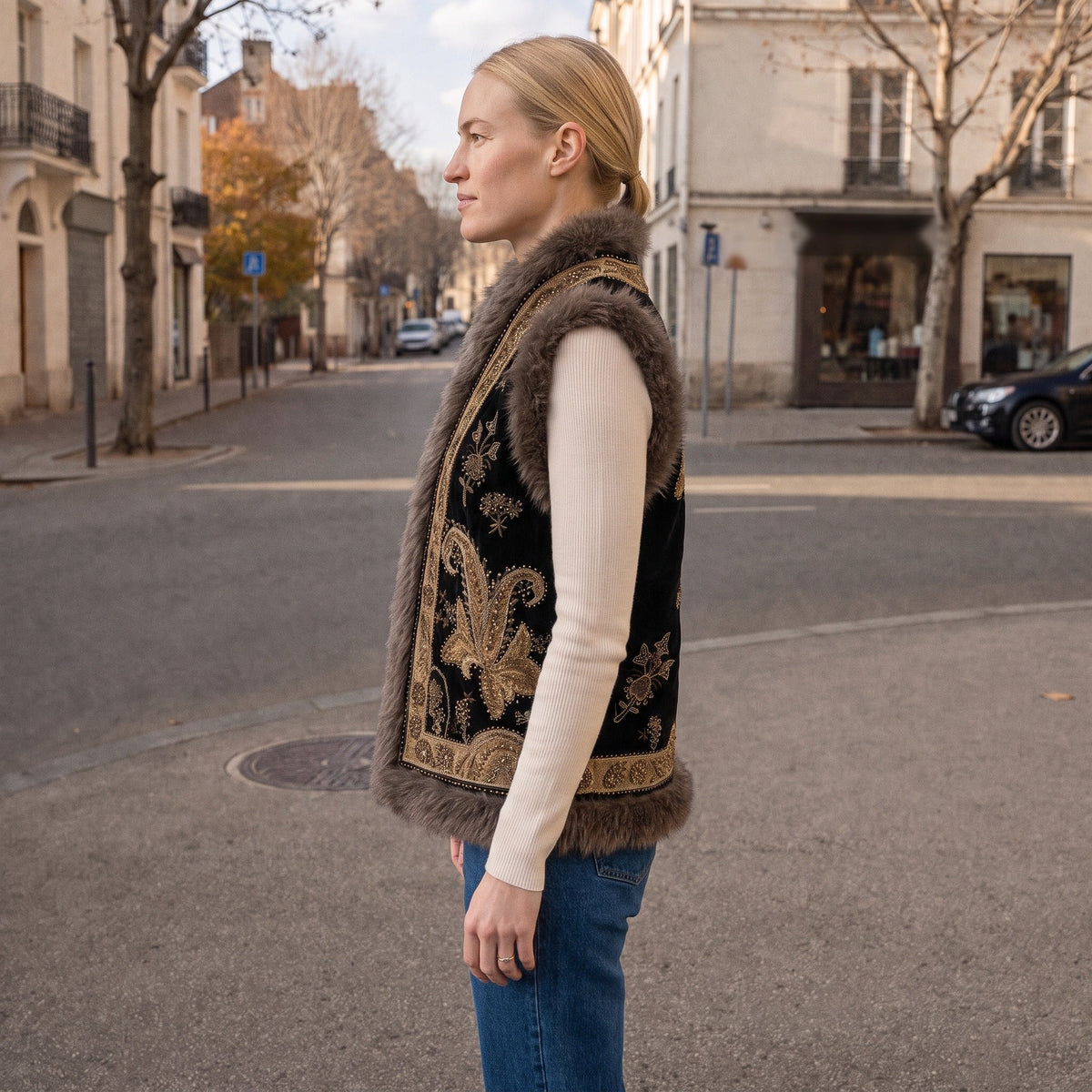 Fluwelen Gilet Dames | Geborduurd | Imitatiebont | Zwartbruin