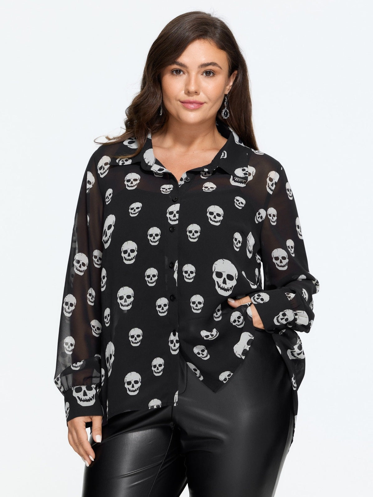 Transparante zwarte blouse met witte doodshoofden, voorkant