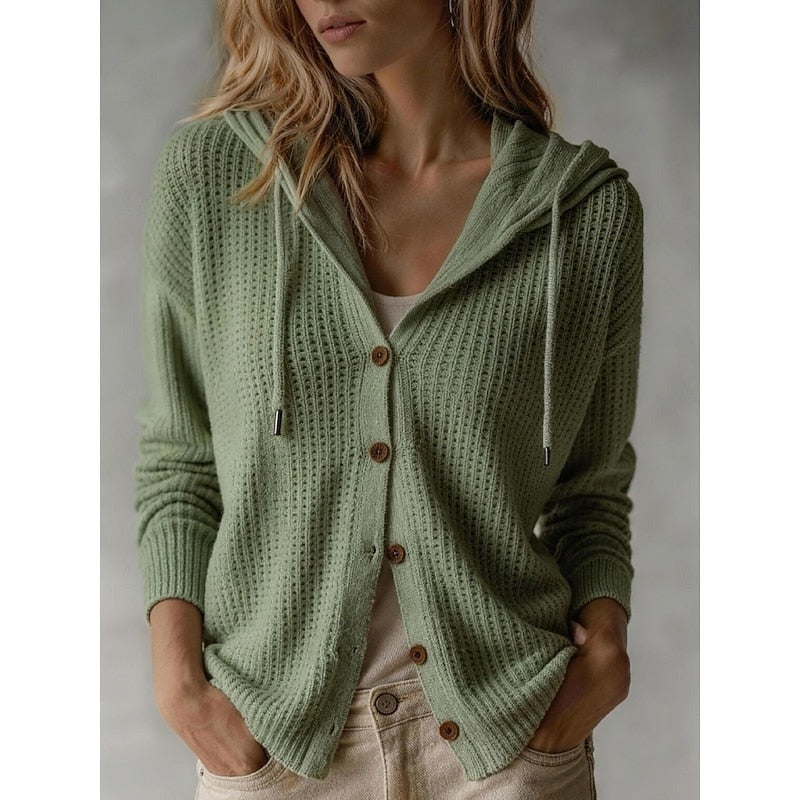 Saliegroen gebreid damesvest met capuchon en knoopsluiting | Boutique Moda
